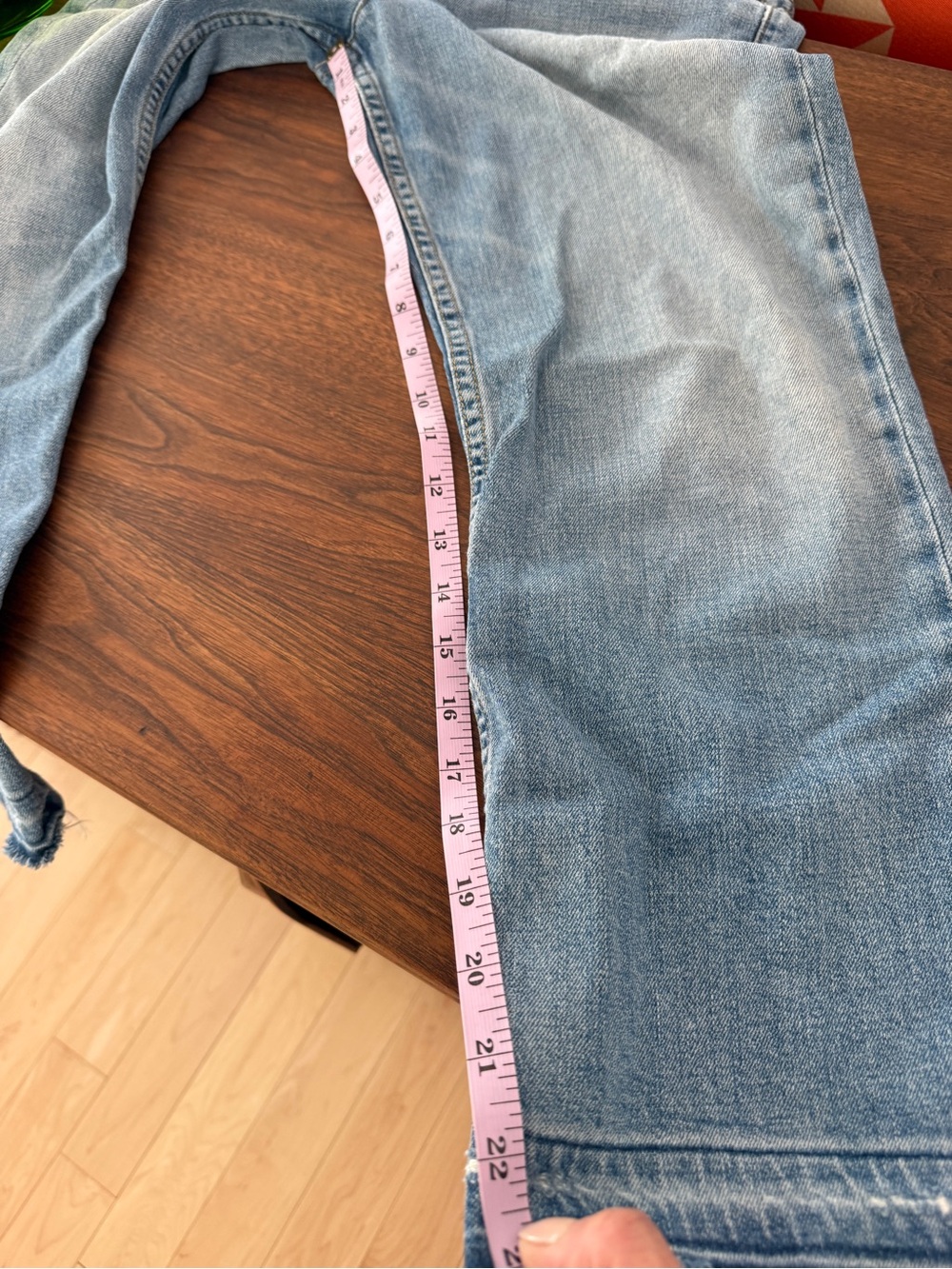 Alice + Olivia "Good" Low-Rise Cropped Jeans | Released Hem | 28 - Picture 12 of 14